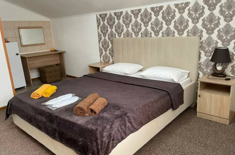 Люкс 2х с ванной комнатой