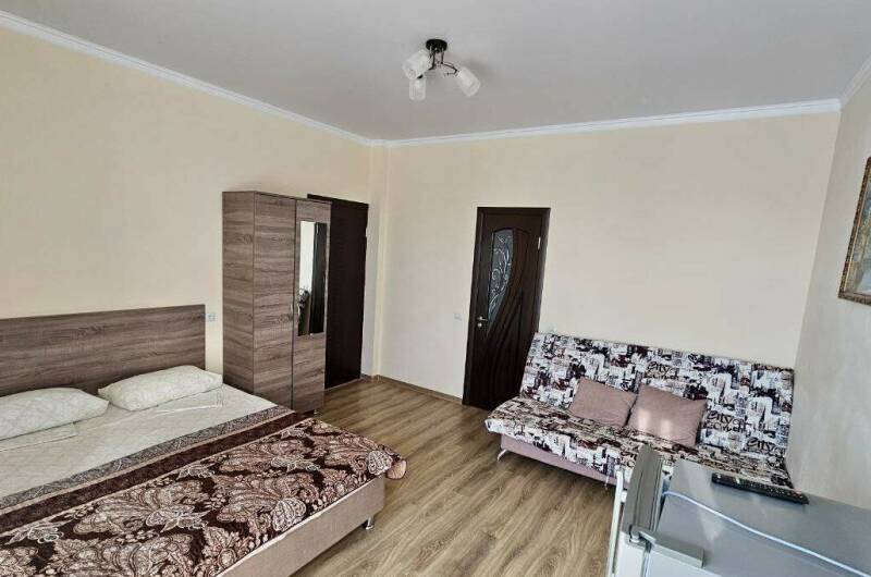 3х (4х).местный номер комфорт (свой балкон)