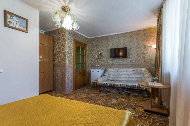 2-х местный полу люкс на 2 этаж (жёлтая комната)