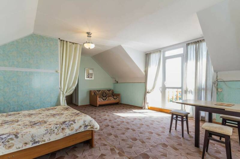 4-х мест. п/люкс на 3 этаже (серебрянная комната)