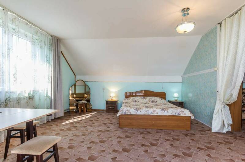 4-х мест. п/люкс на 3 этаже (серебрянная комната)