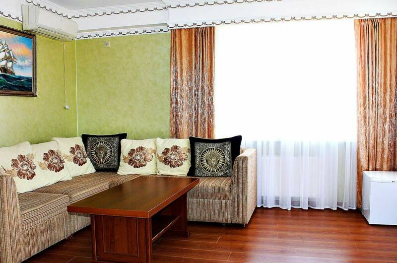 3-х комнатный «Семейный» номер 5−6 мест