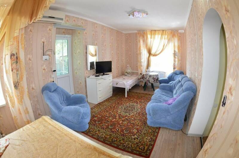 3-х местная комната на 1 этаже