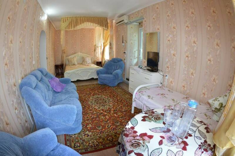 3-х местная комната на 1 этаже