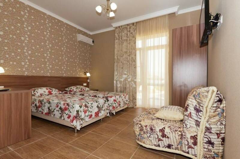 Большой корпус трёхместный номер