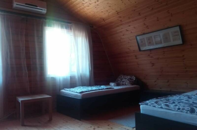 Полулюкс трехместный 2 этаж с балконом