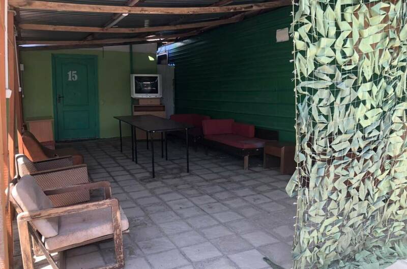 Номер 3-х местный (3 кат., удобства на территории)