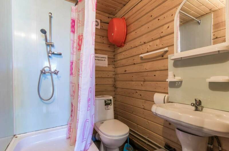 Номер Комфорт 4х местный (деревянный домик)