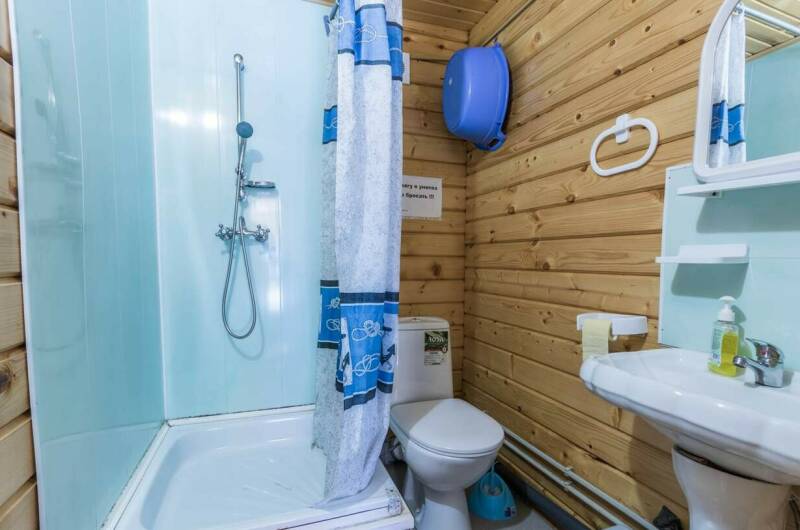 Номер Комфорт 4х местный (деревянный домик)