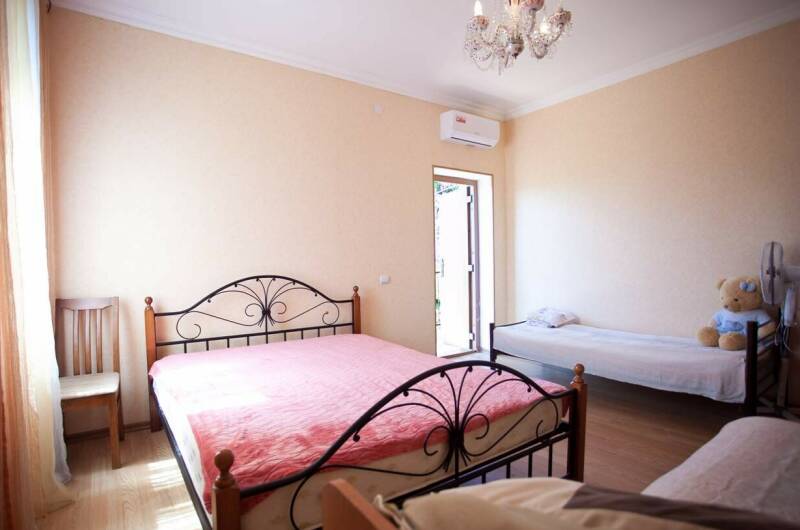 Бюджетный 4-местный номер с балконом