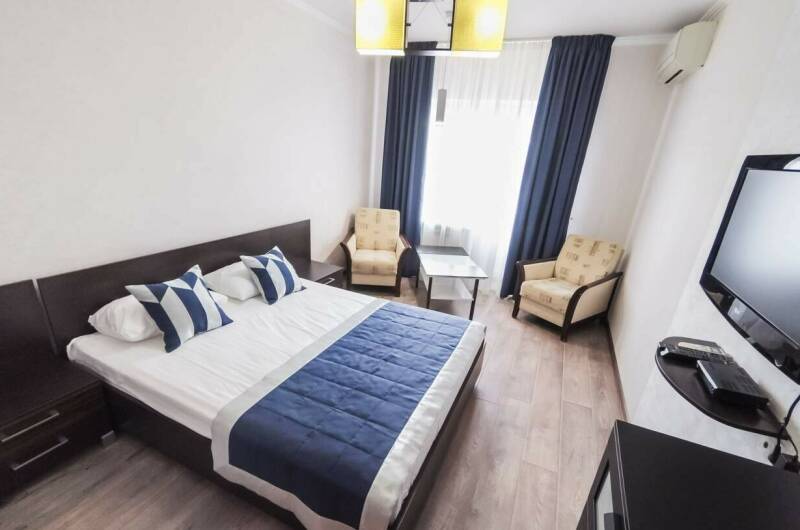 Комфорт, трехэтажный корпус