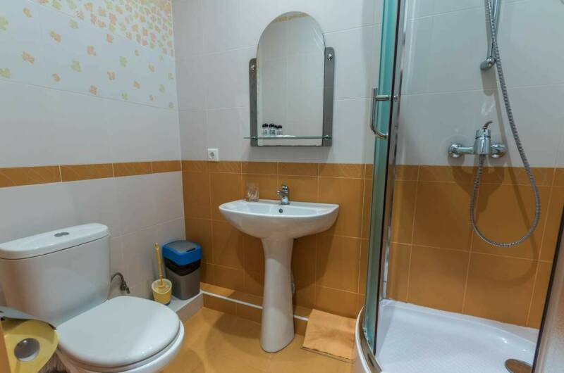 Комфорт, трехэтажный корпус