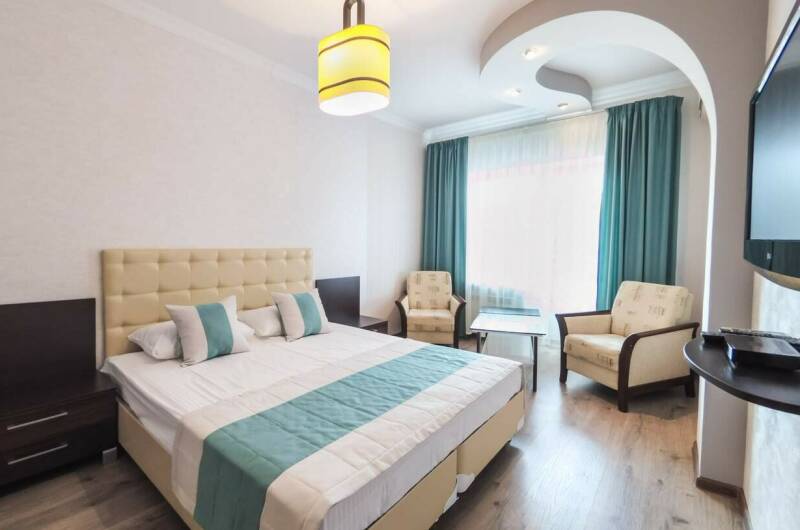 Комфорт, трехэтажный корпус