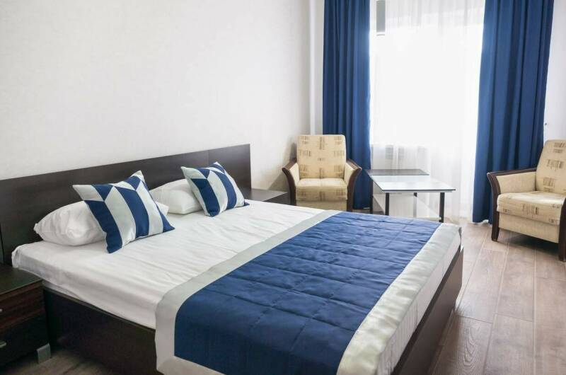 Комфорт, трехэтажный корпус