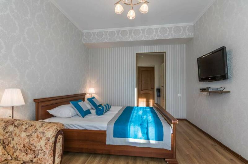 Комфорт, трехэтажный корпус