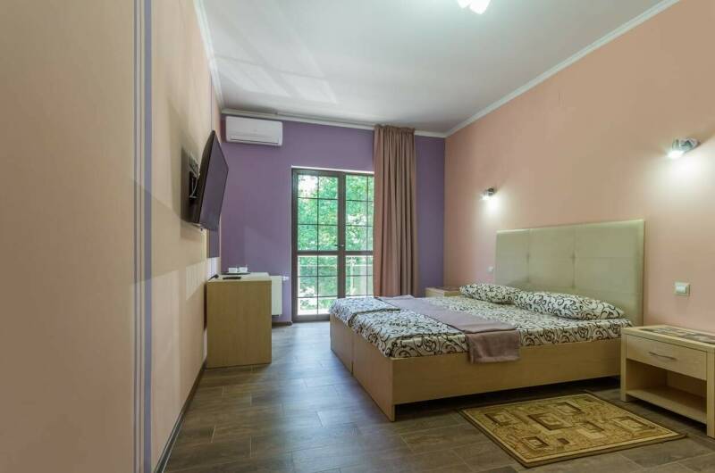 Комната с 2х.сп. кроватью, балконом, видом на море