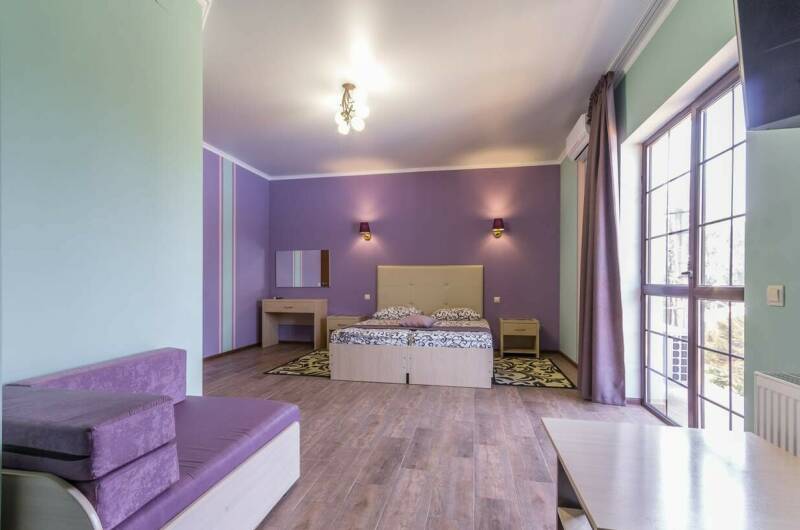 Комната для 2х человек с ребёнком и видом на море