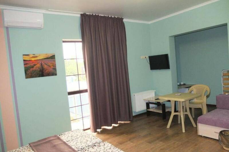 Комната для 2х человек с ребёнком и видом на море