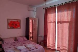 Изображение Изображение гостиницы "Частный дом на ул. Революционной, 136 (У Ларисы)" #2 #2