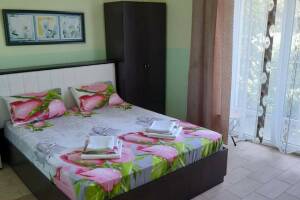 Изображение Изображение гостиницы "Частный дом на ул. Революционной, 136 (У Ларисы)" #4 #4