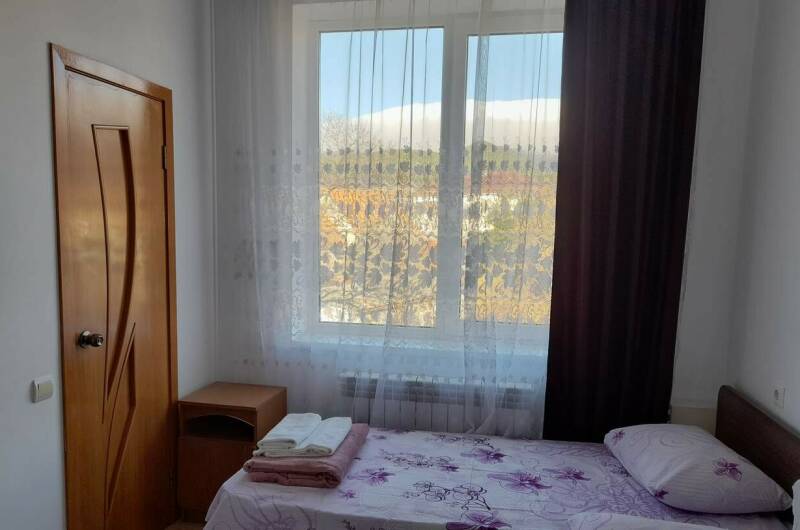 4-х местная комната с балконом