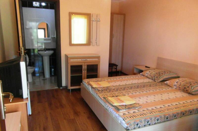 Двухместный номер в каменном корпусе