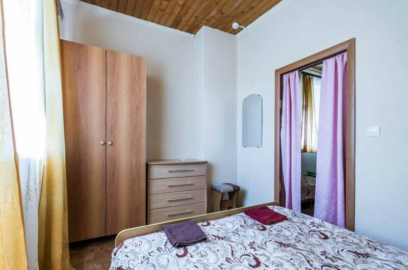 № 3.3 Двухкомнатный номер на 5 человек