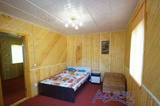 Двухкомнатный деревянный домик