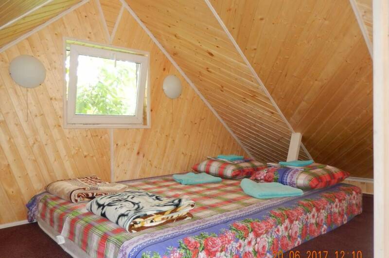 Деревянный коттетж- двухкомнатный, двухуровневый