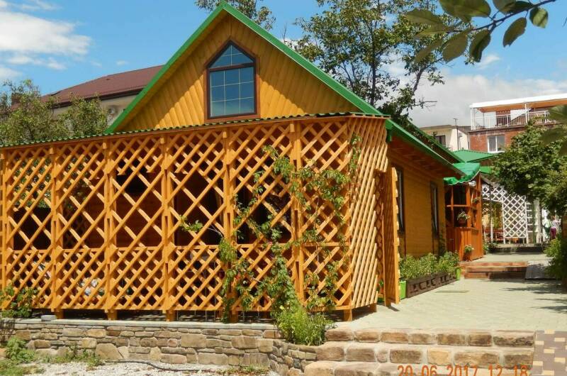 Деревянный коттетж- двухкомнатный, двухуровневый