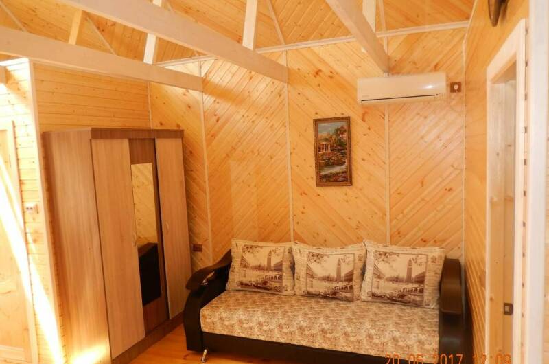 Деревянный коттетж- двухкомнатный, двухуровневый