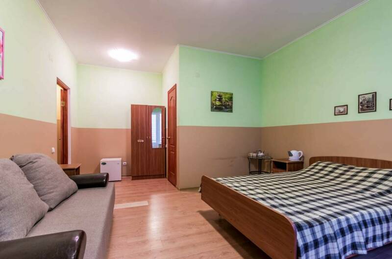 3-х мест. однокомн. помещ-е со всеми удобствами