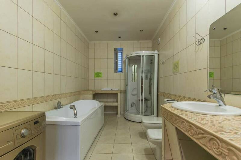 VIP-апартаменты (130 м²)