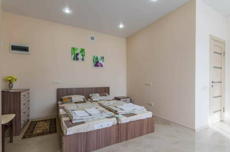 Номер «Стандарт» 4 (с удобствами)