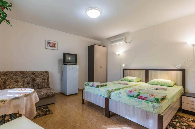 Номер «Стандарт» 2 (с удобствами)