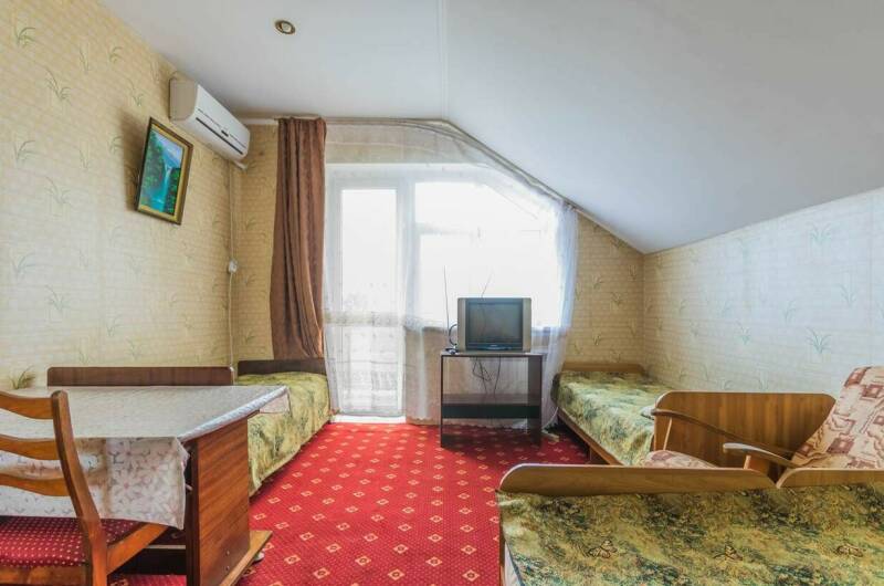 № 8 Четырехместный номер