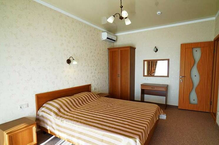 Двухкомнатный четырёхместный номер