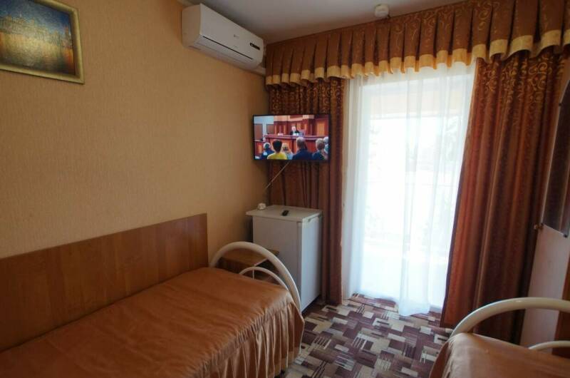 Двухместный с двуспальной кроватью и балконом