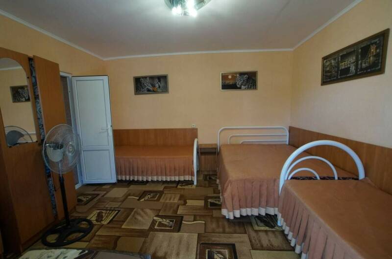 Пятиместный номер с балконом