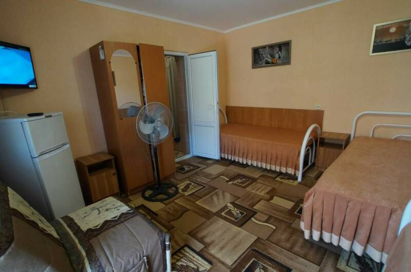 Пятиместный номер с балконом