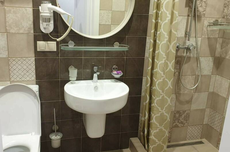 Двухкомнатный номер на первом этаже