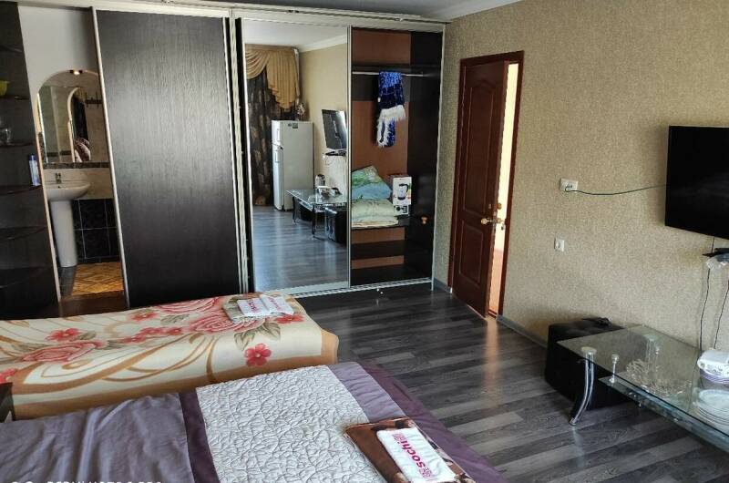 № 5 Четырех местный номер комфорт люкс (2 этаж)