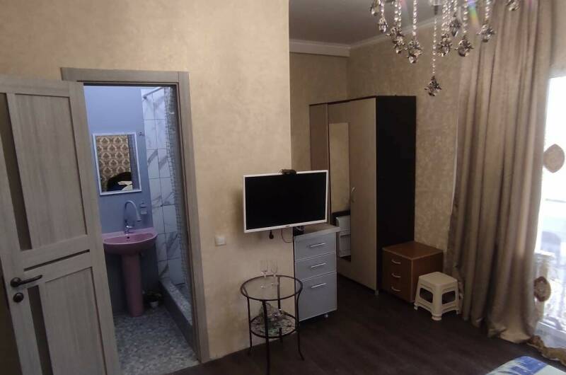 № 1 Трехместный студия (3 этаж)