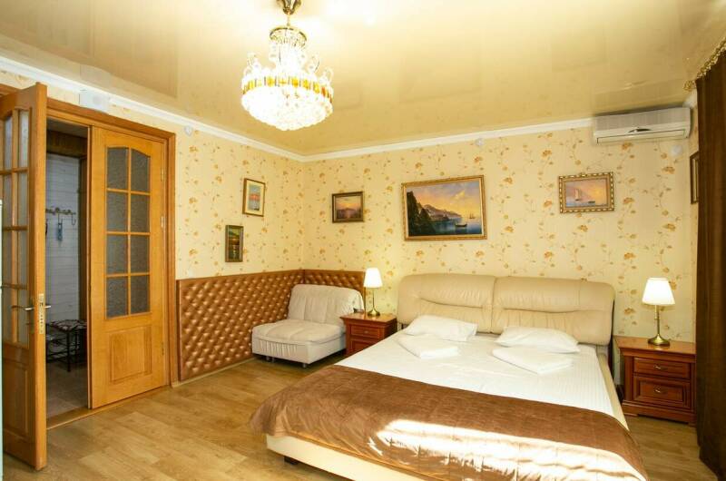 Каюта «Капитана» № 11 с кухней (+1 доп. место)