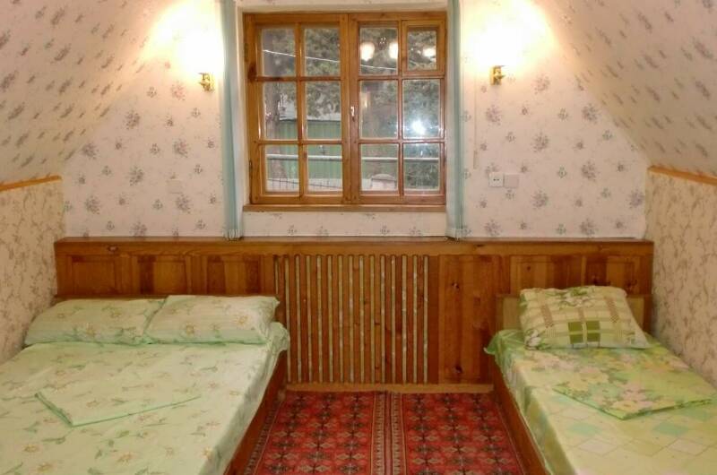 № 2 Трехместный номер на 2-м этаже