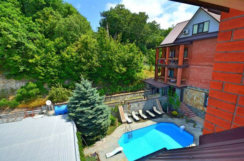 Классический трёхместный