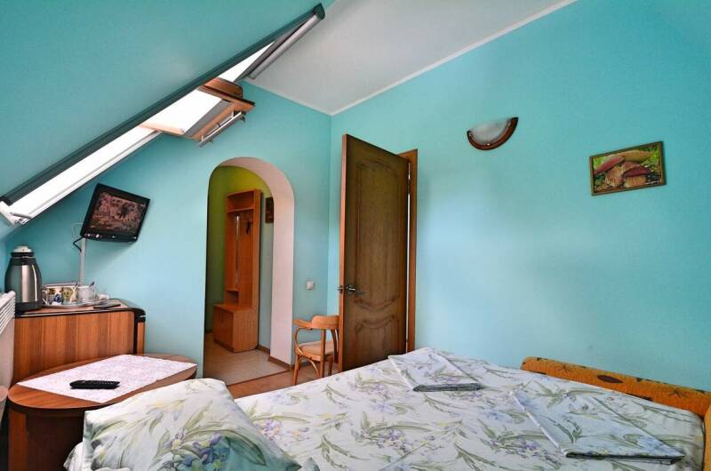 Классический трёхместный