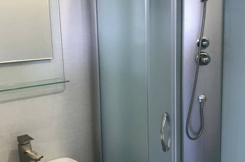 Улучшенная комната с 2 односпальными кроватями