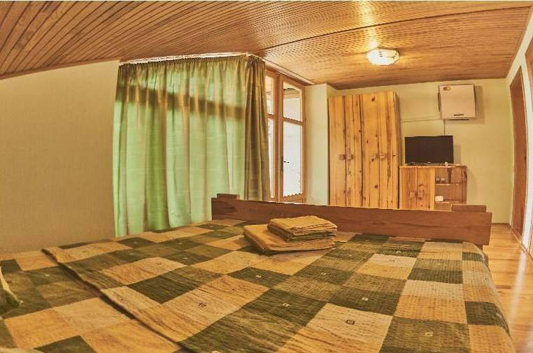 «Мансардный»