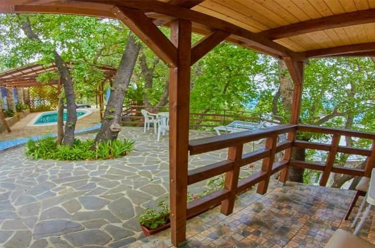 «Полулюкс»